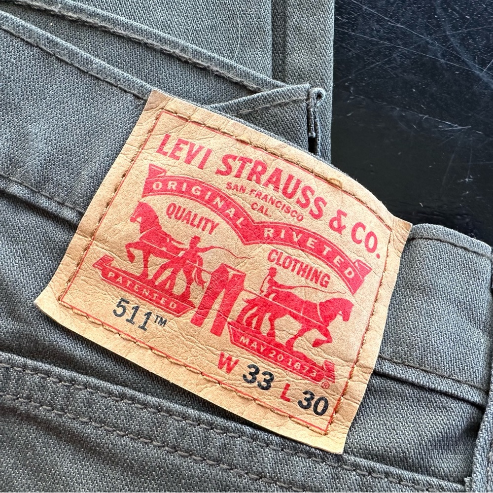 Men's Levi's 511- never worn- sz 33x30